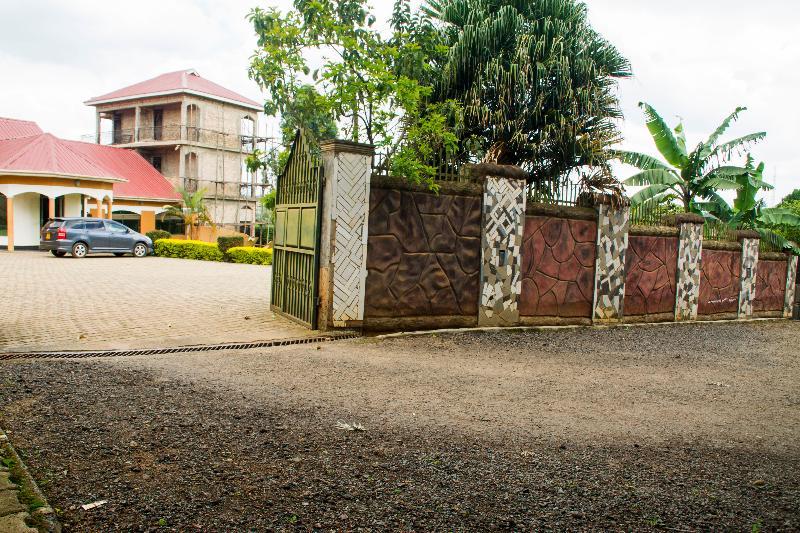 Rays Hotel Mbarara Exteriör bild