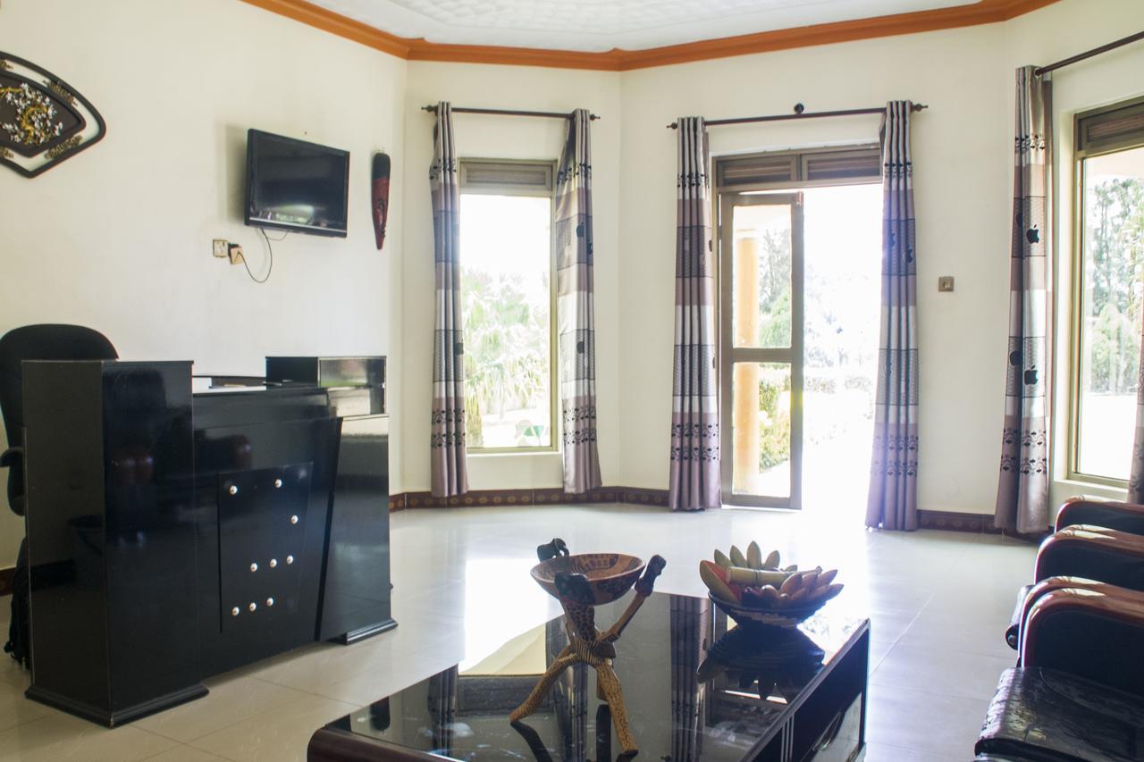 Rays Hotel Mbarara Exteriör bild